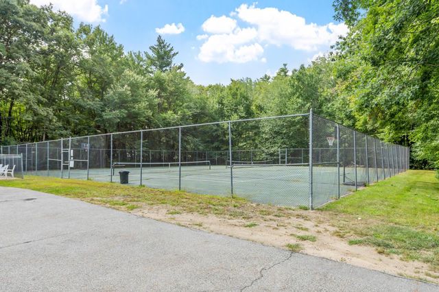 10 Aspen Lane, Merrimack, NH 03045