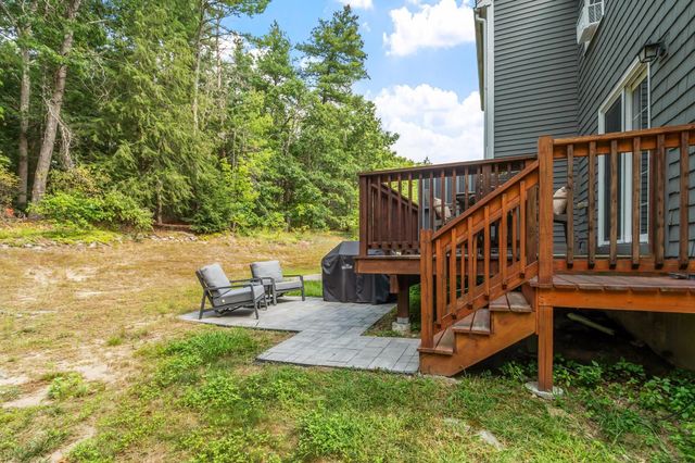10 Aspen Lane, Merrimack, NH 03045