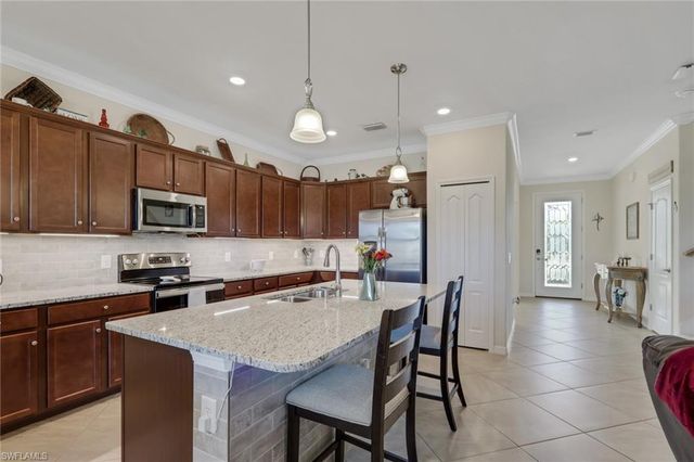 4035 E Hampton CIR, Alva, FL 33920