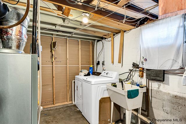 1502 ANDOVER DR, Cheyenne, WY 82001