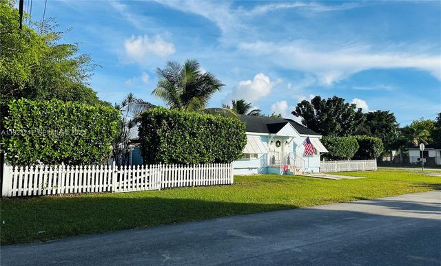 3927 SW 64th Ave, Miami, FL 33155