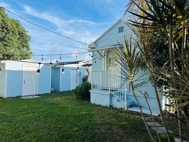 3927 SW 64th Ave, Miami, FL 33155