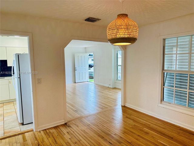 3927 SW 64th Ave, Miami, FL 33155