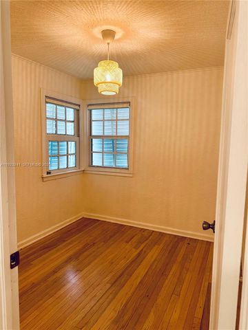 3927 SW 64th Ave, Miami, FL 33155