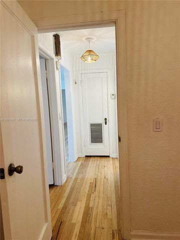 3927 SW 64th Ave, Miami, FL 33155