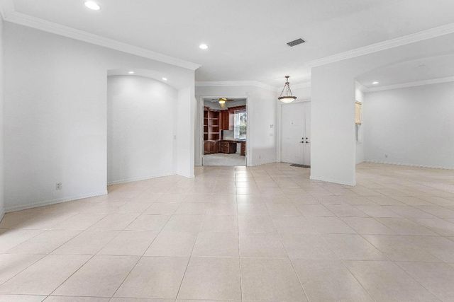 208 Via Condado Way, Palm Beach Gardens, FL 33418