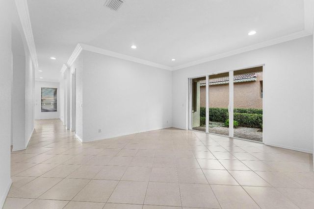 208 Via Condado Way, Palm Beach Gardens, FL 33418