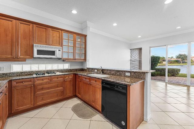 208 Via Condado Way, Palm Beach Gardens, FL 33418