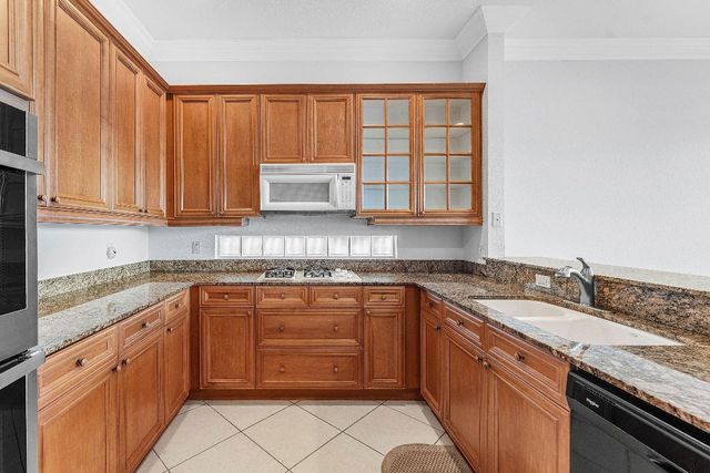 208 Via Condado Way, Palm Beach Gardens, FL 33418