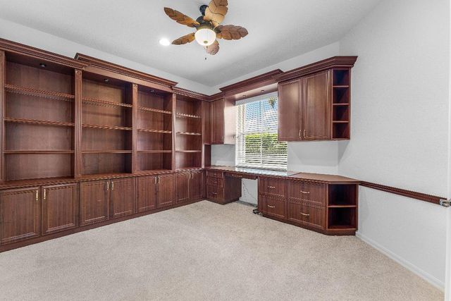 208 Via Condado Way, Palm Beach Gardens, FL 33418