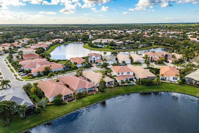 208 Via Condado Way, Palm Beach Gardens, FL 33418