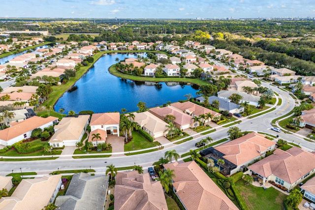 208 Via Condado Way, Palm Beach Gardens, FL 33418