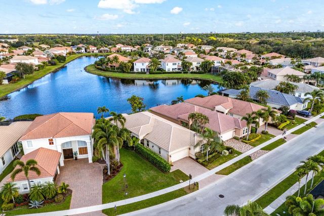 208 Via Condado Way, Palm Beach Gardens, FL 33418