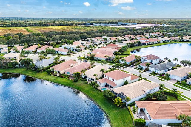 208 Via Condado Way, Palm Beach Gardens, FL 33418