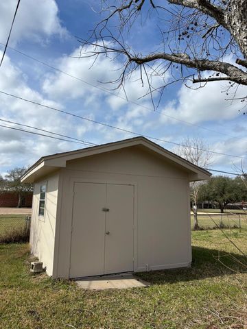 1808 Leissner Street, Bay City, TX 77414