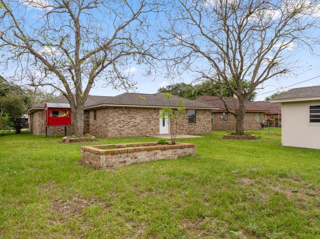 1808 Leissner Street, Bay City, TX 77414