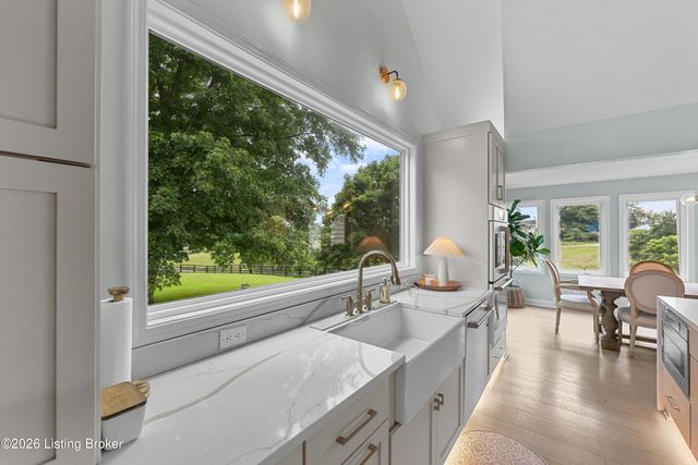3124 English Way, Prospect, KY 40059
