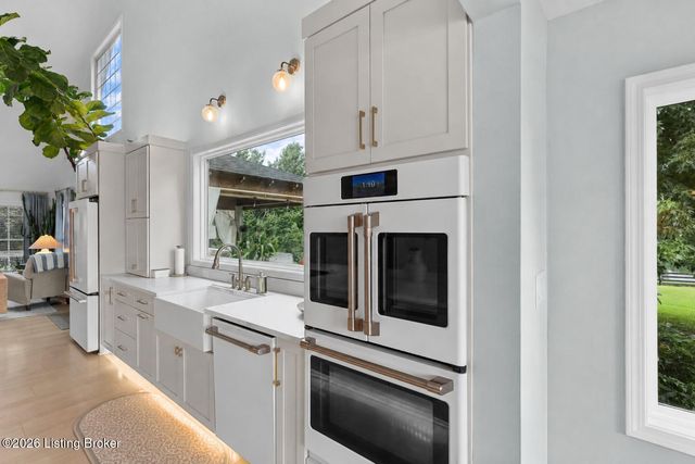 3124 English Way, Prospect, KY 40059