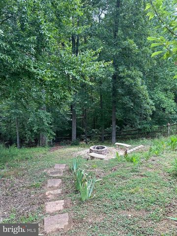 9809 GUNSTON HALL RD, Fredericksburg, VA 22408