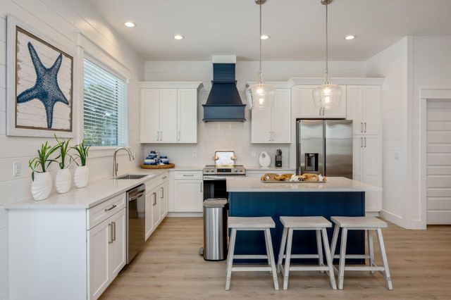 103 Hollywood Street, Miramar Beach, FL 32550