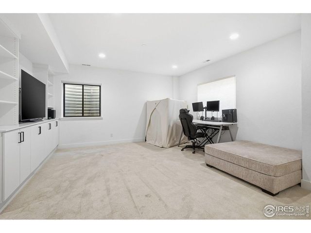 592 Central Park Cir, Superior, CO 80027