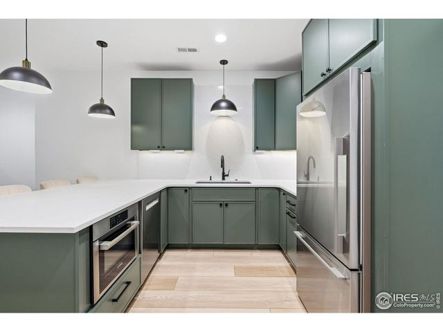 592 Central Park Cir, Superior, CO 80027