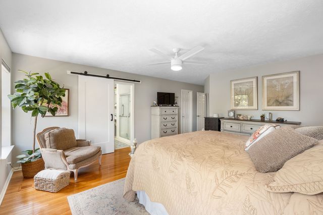 205 Waterview Dr, Hendersonville, TN 37075