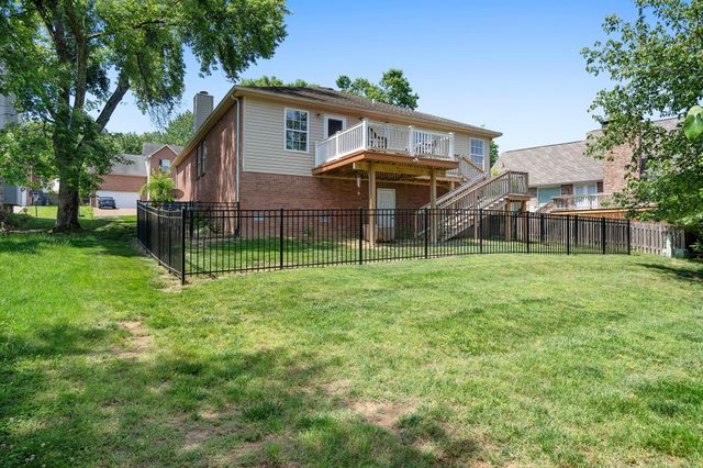 205 Waterview Dr, Hendersonville, TN 37075