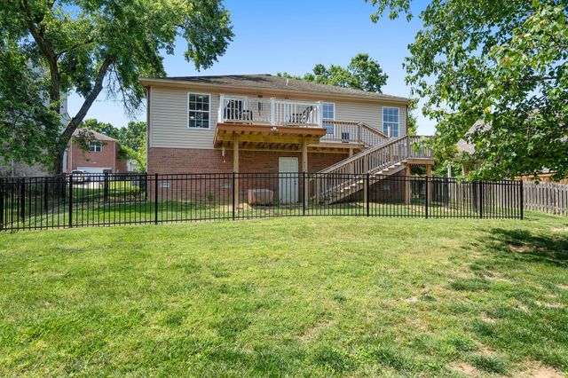 205 Waterview Dr, Hendersonville, TN 37075