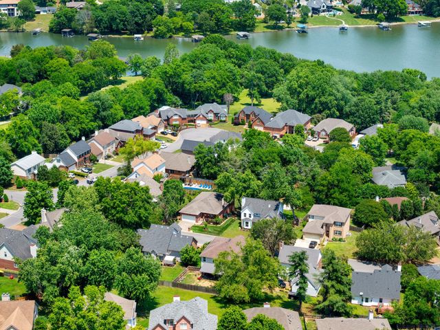 205 Waterview Dr, Hendersonville, TN 37075