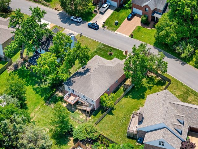 205 Waterview Dr, Hendersonville, TN 37075