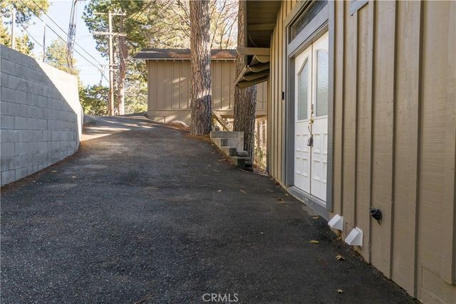 31531 Ocean View Drive, Running Springs, CA 92382
