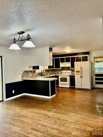 7065 Fieldcrest Lane, Denver, NC 28037