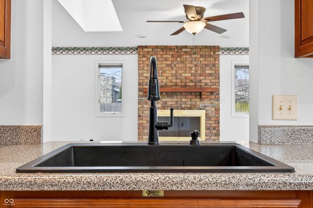 3161 Sumac Ct, Columbus, IN 47203