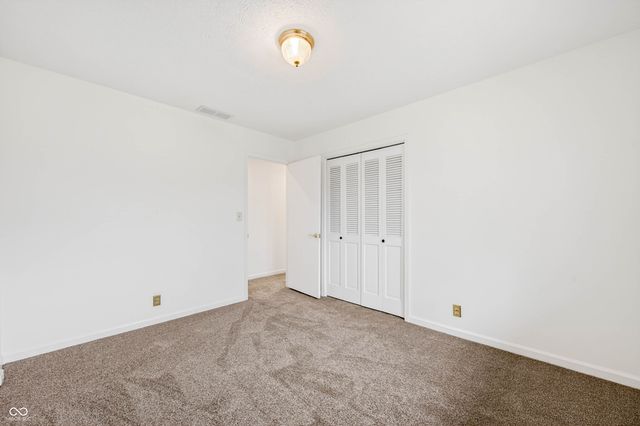 3161 Sumac Ct, Columbus, IN 47203