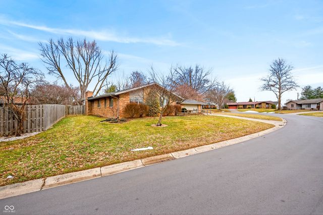 3161 Sumac Ct, Columbus, IN 47203