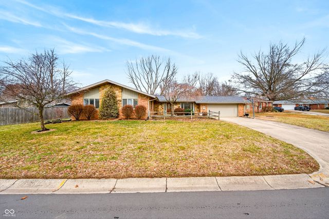 3161 Sumac Ct, Columbus, IN 47203