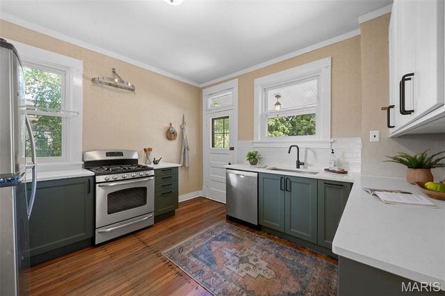 2626 Margarette Avenue, Maplewood, MO 63143