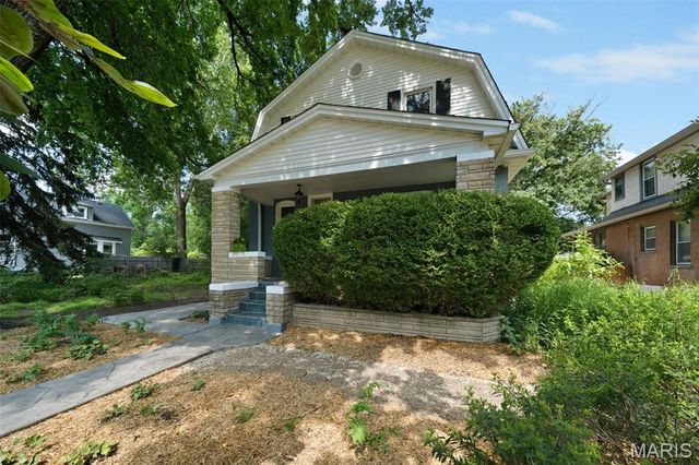 2626 Margarette Avenue, Maplewood, MO 63143