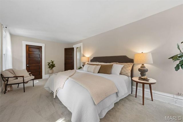 2626 Margarette Avenue, Maplewood, MO 63143