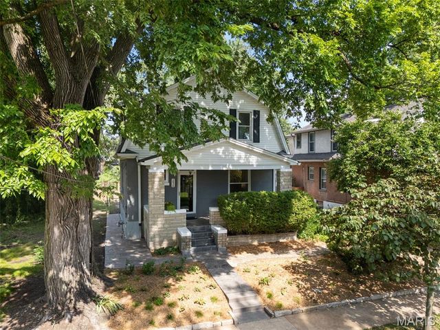 2626 Margarette Avenue, Maplewood, MO 63143