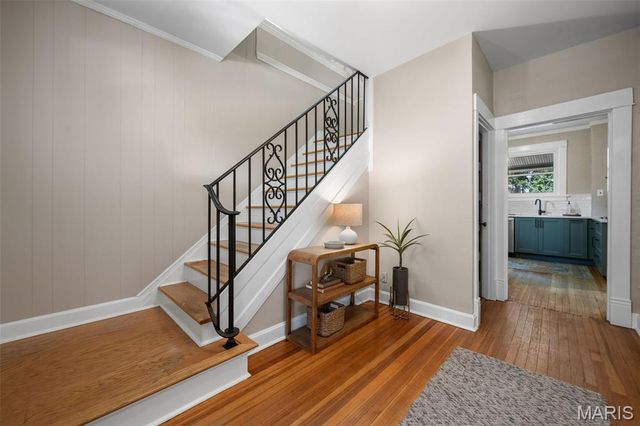 2626 Margarette Avenue, Maplewood, MO 63143