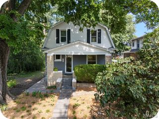 2626 Margarette Avenue, Maplewood, MO 63143