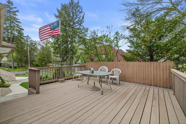 408 Valley ROAD, Twin Lakes, WI 53181