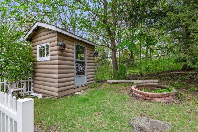 408 Valley ROAD, Twin Lakes, WI 53181