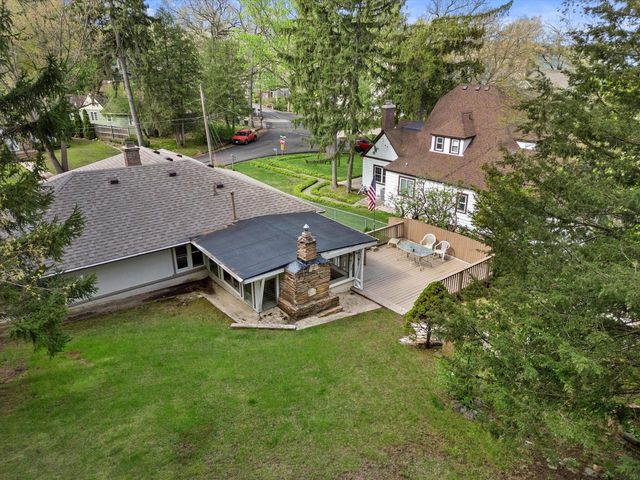 408 Valley ROAD, Twin Lakes, WI 53181