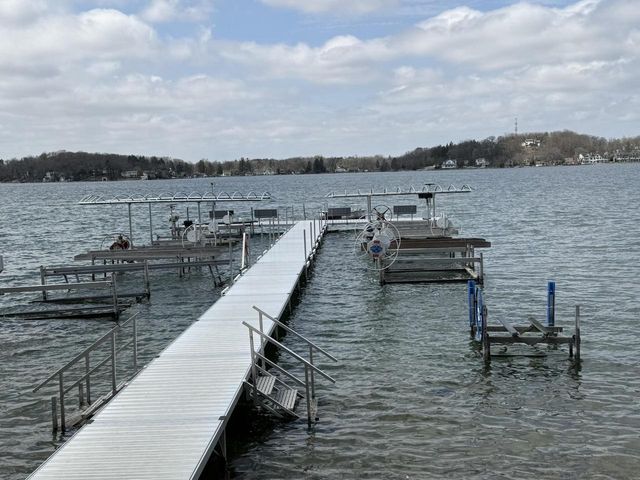 408 Valley ROAD, Twin Lakes, WI 53181