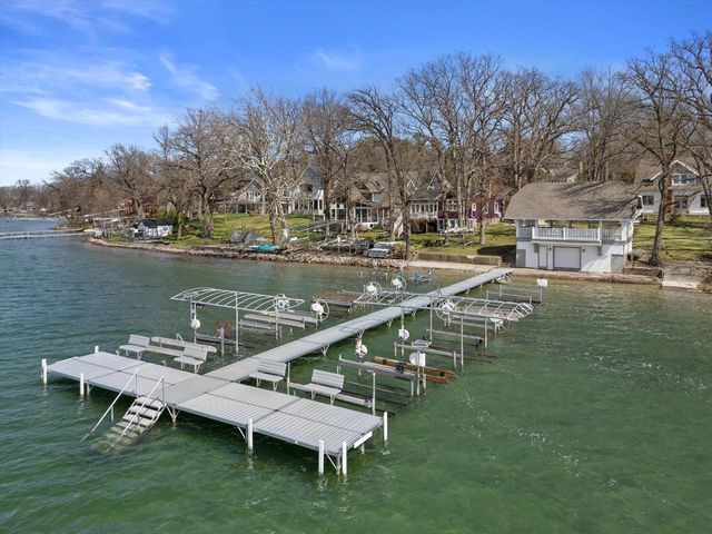 408 Valley ROAD, Twin Lakes, WI 53181
