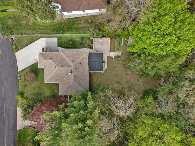 408 Valley ROAD, Twin Lakes, WI 53181