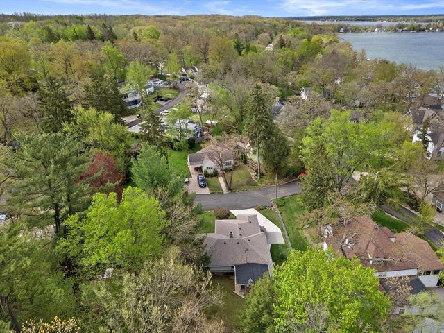 408 Valley ROAD, Twin Lakes, WI 53181